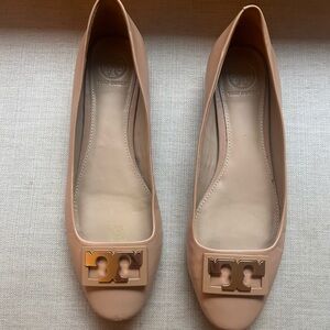 Nude Tory Burch Georgia flat